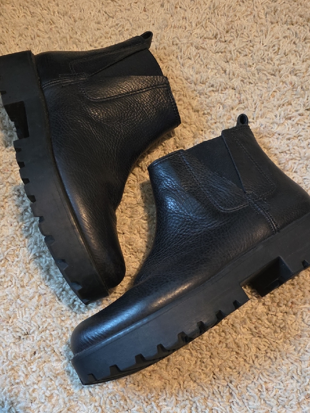 Zodiac Black Leather Lug Chelsea Ankle Boots Size 9